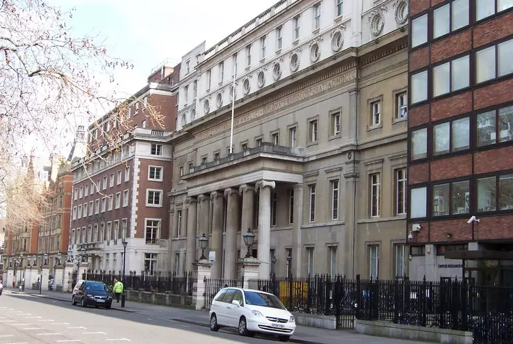 Royal College of Surgeons.jpg