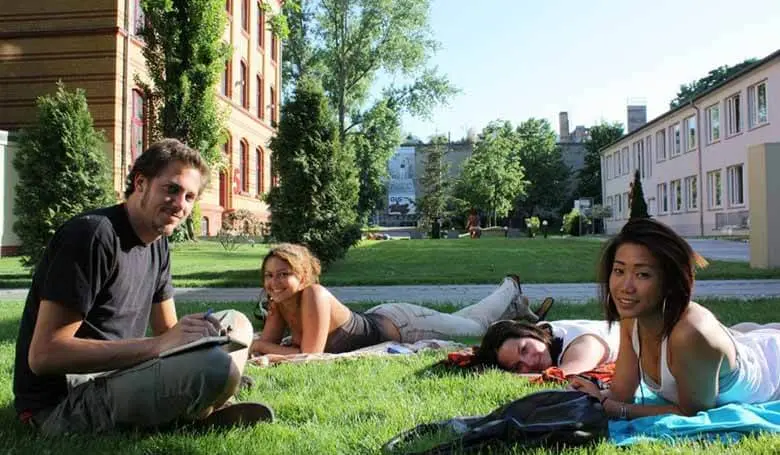 Berlin International College 1.jpg