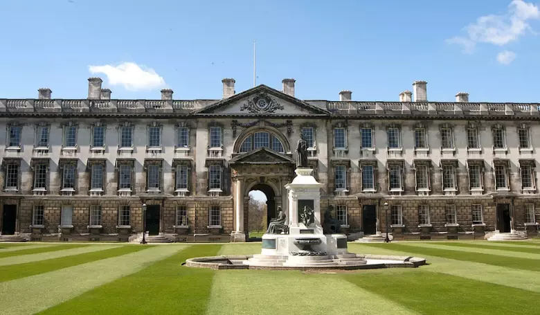 King’s College London