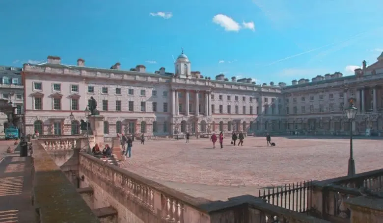 Kings College летом
