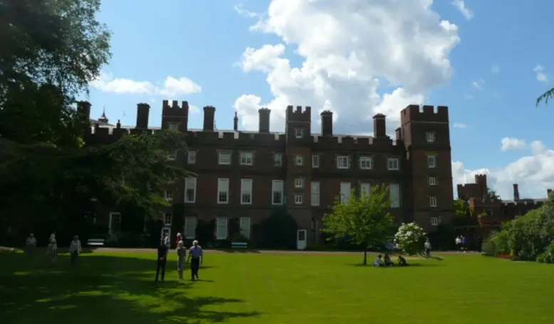 eton-college-1.jpg