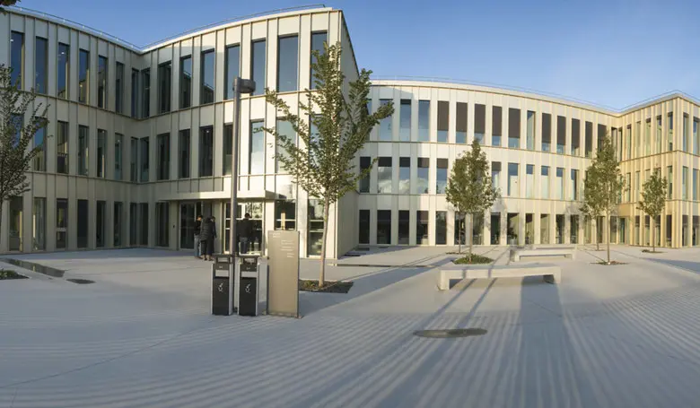 hec-paris.jpg